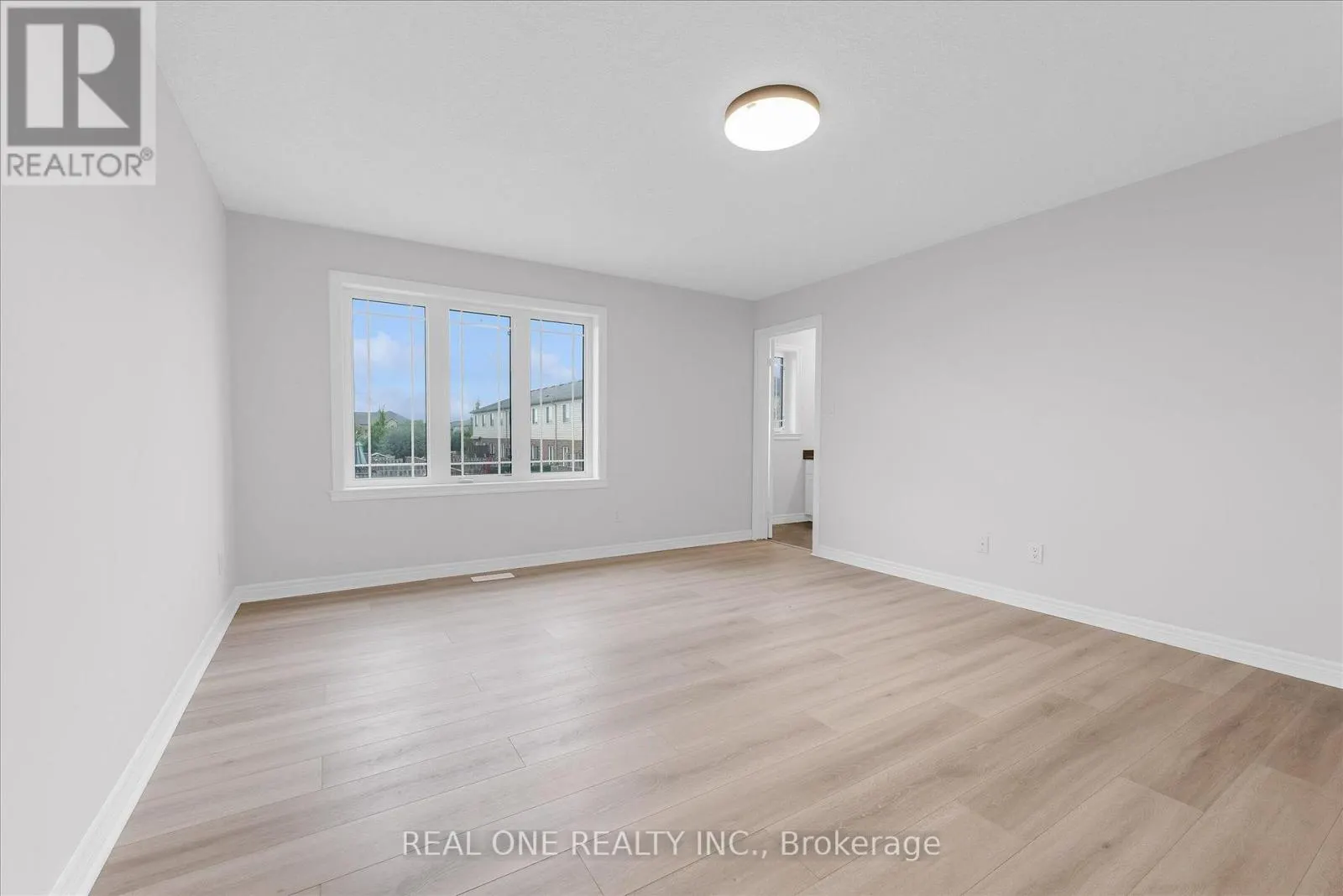 19 - 70 HIGHGATE DRIVE