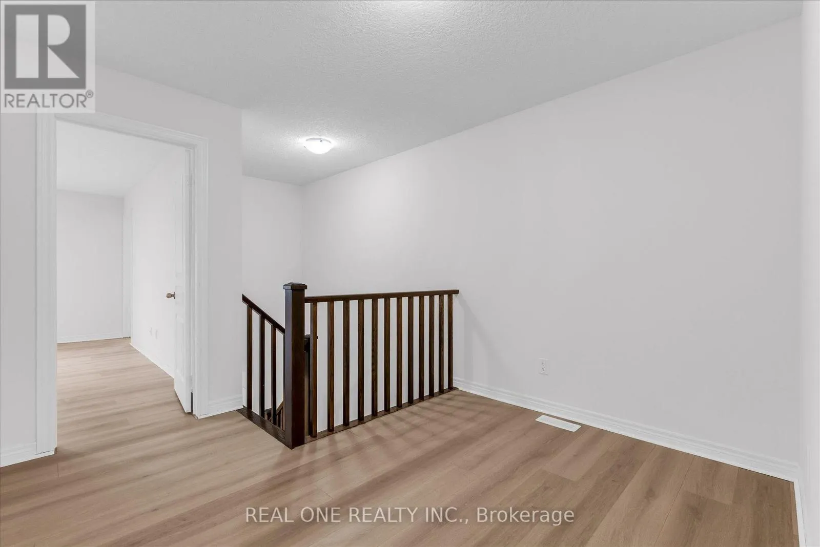 19 - 70 HIGHGATE DRIVE