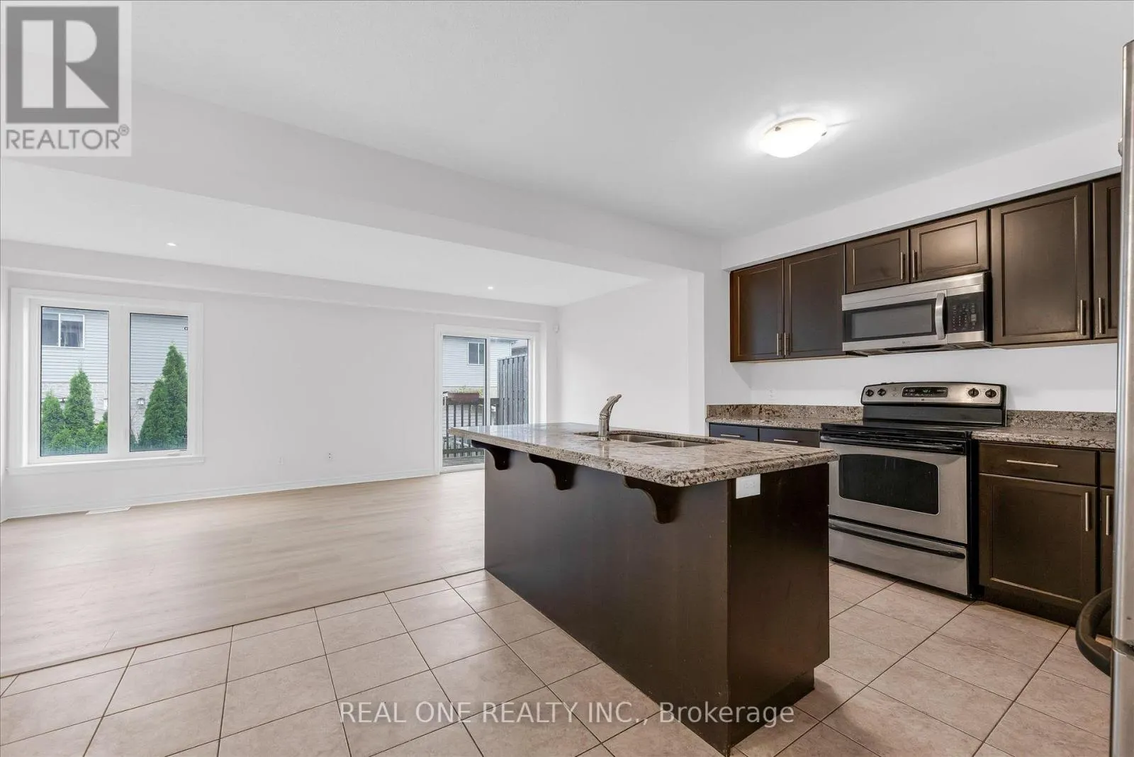 19 - 70 HIGHGATE DRIVE