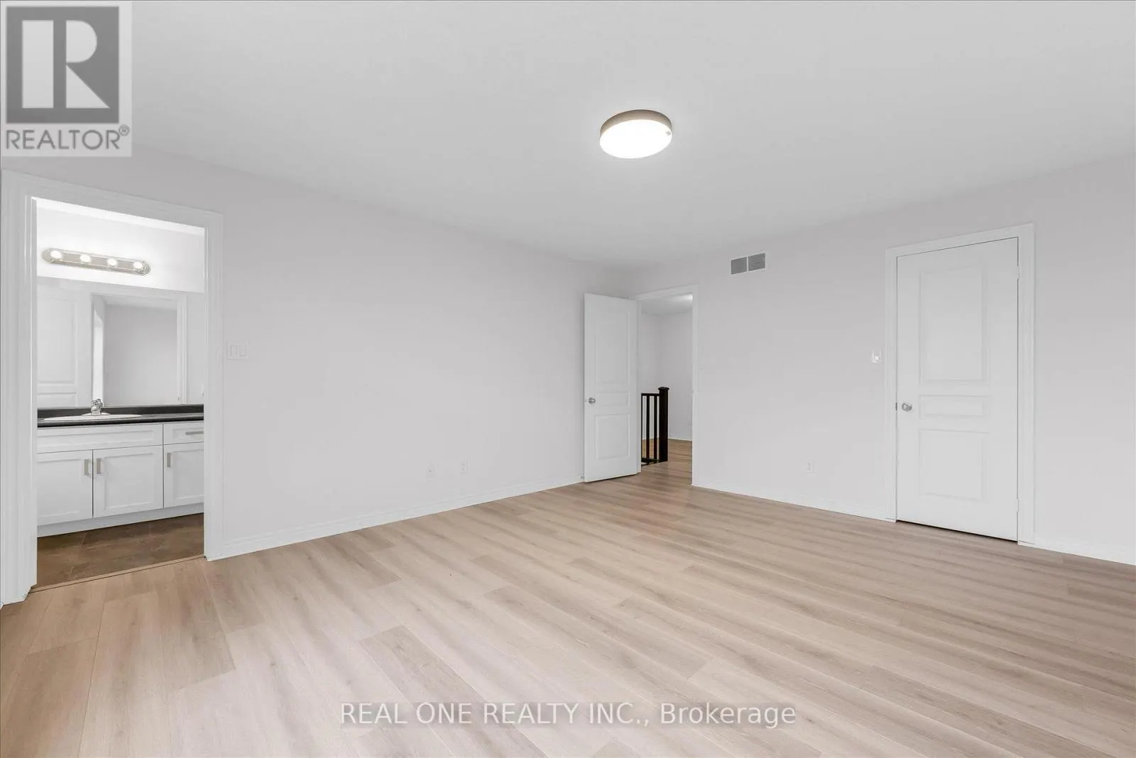 19 - 70 HIGHGATE DRIVE
