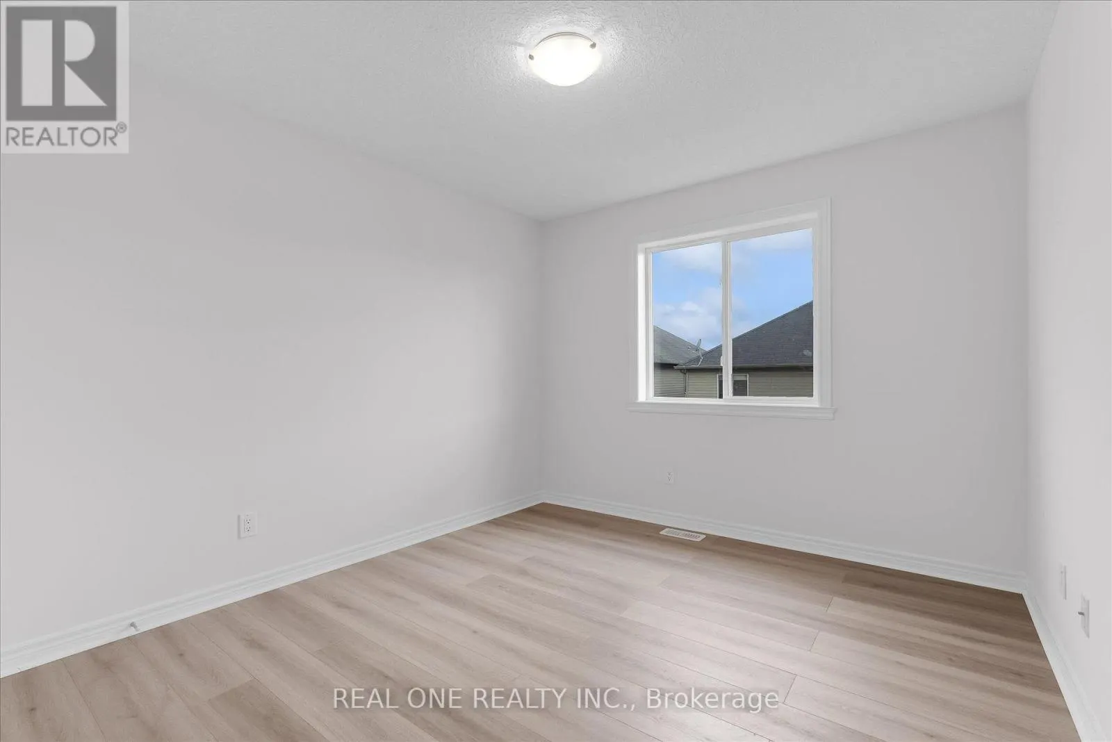 19 - 70 HIGHGATE DRIVE
