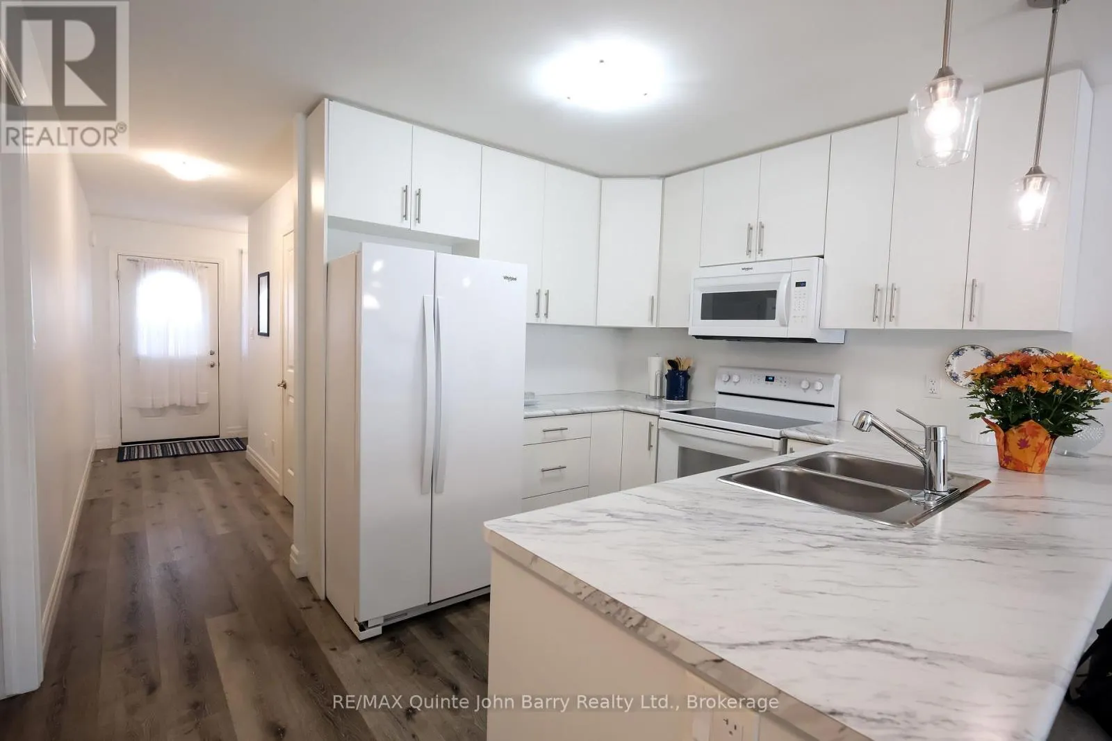 25 HILLSIDE MEADOW DRIVE