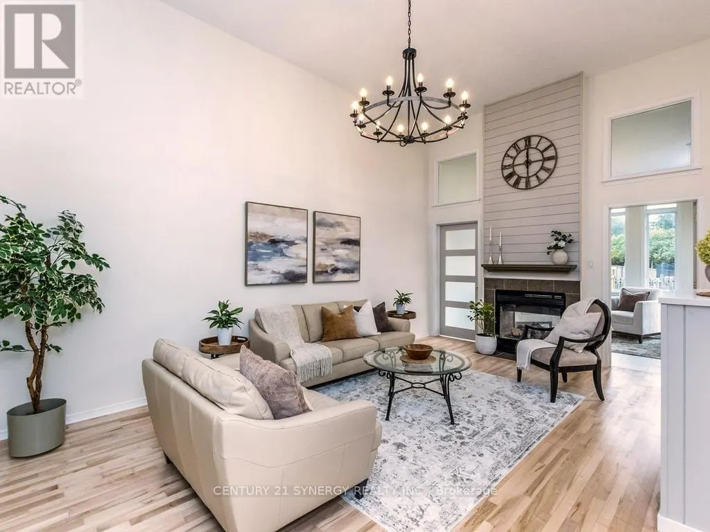 128 MACASSA CIRCLE