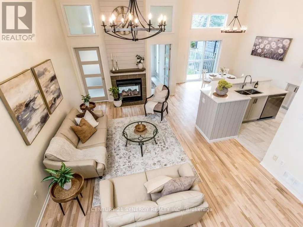128 MACASSA CIRCLE