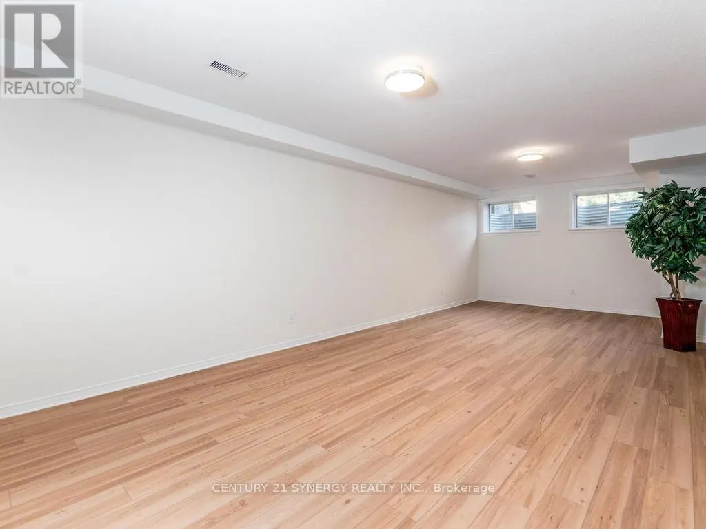 128 MACASSA CIRCLE