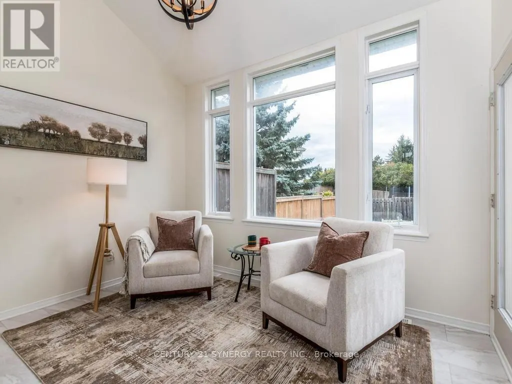 128 MACASSA CIRCLE