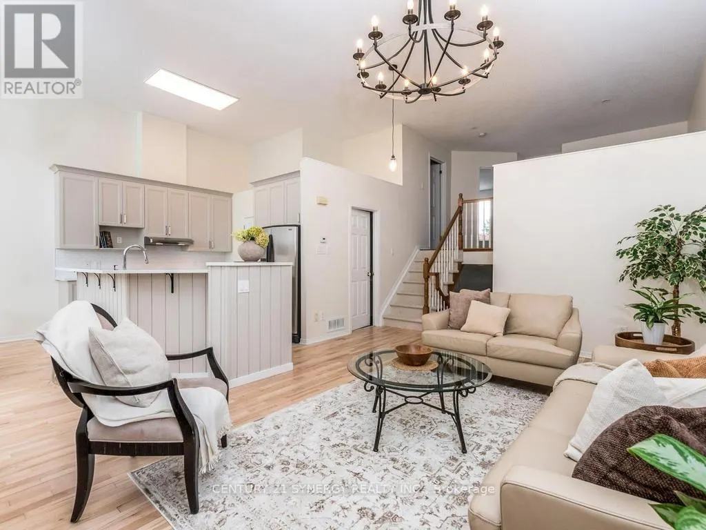 128 MACASSA CIRCLE