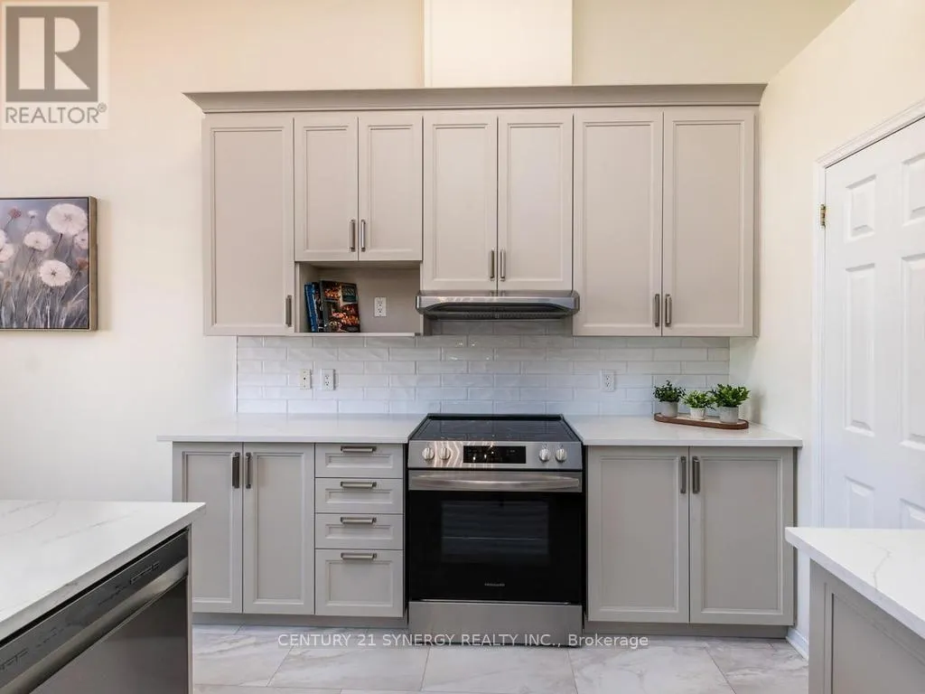 128 MACASSA CIRCLE