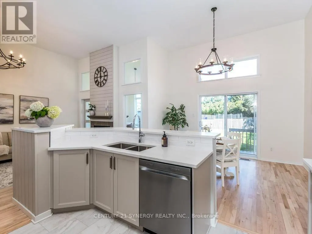 128 MACASSA CIRCLE
