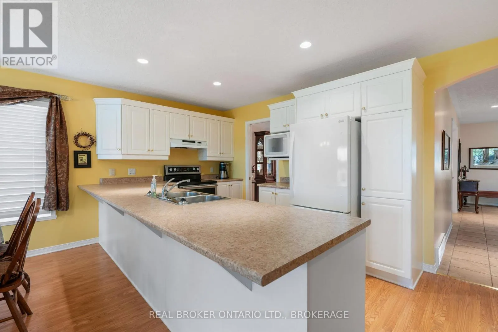 508 JO ANNE CRESCENT
