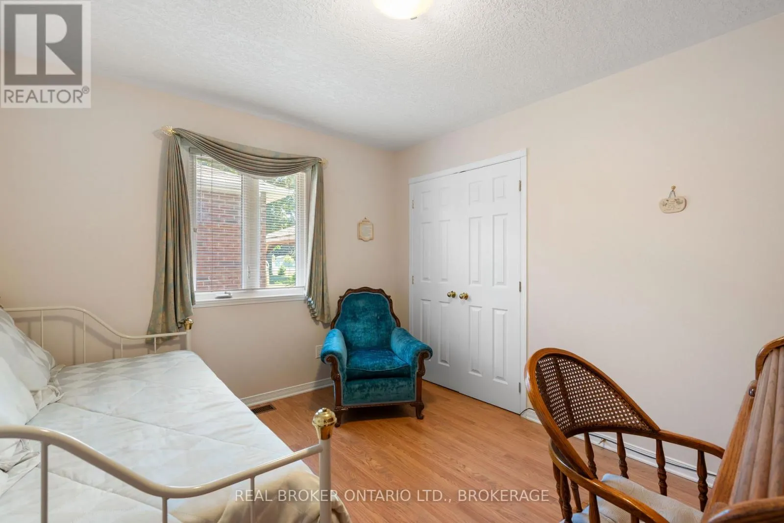 508 JO ANNE CRESCENT