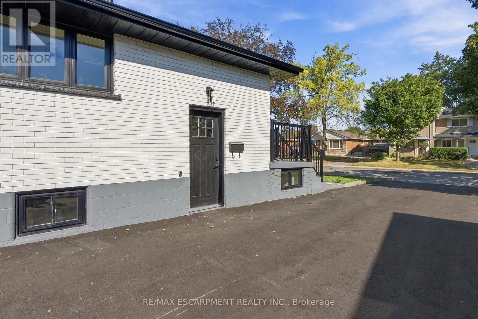 LOWER - 46 BOBOLINK ROAD