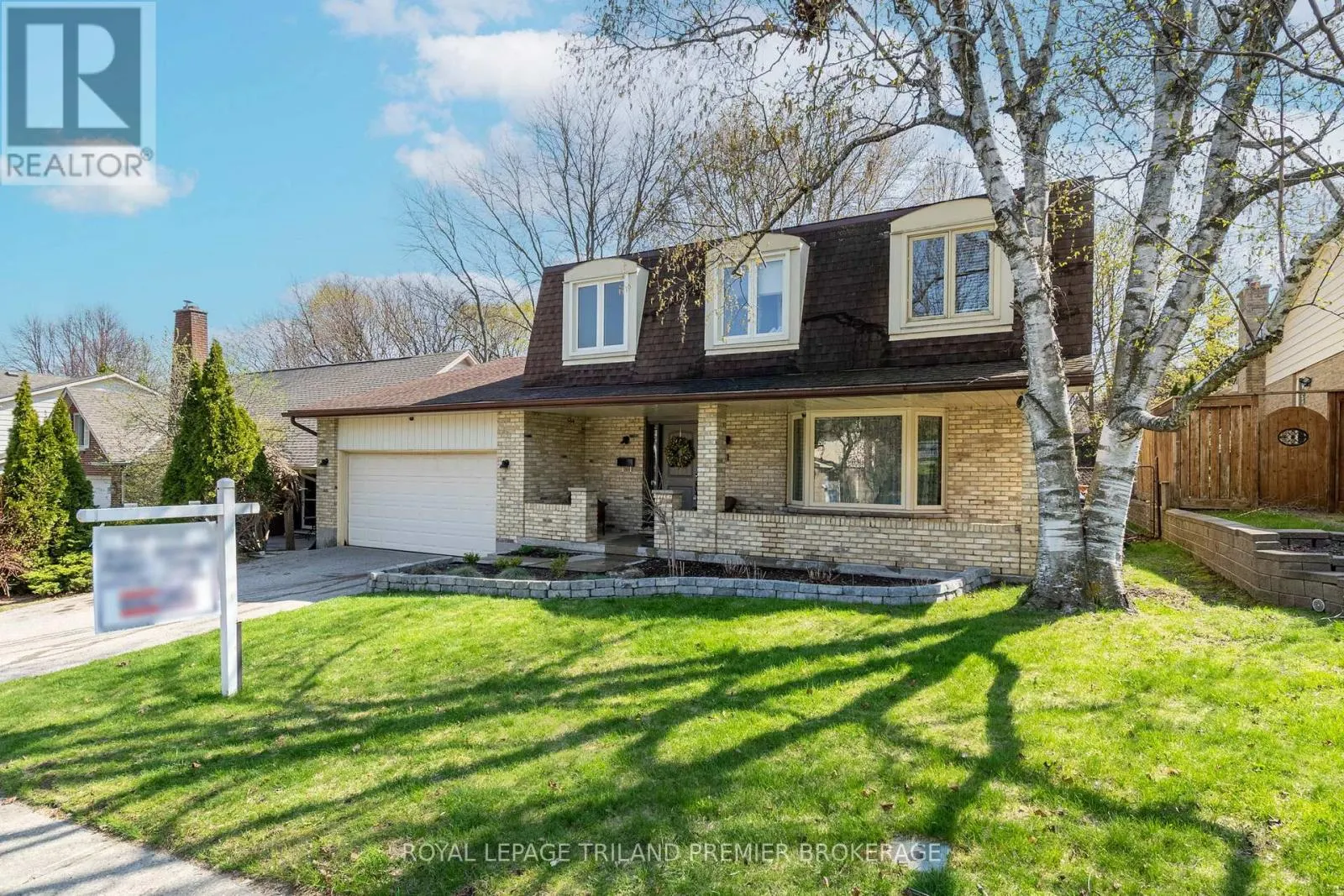 31 FOXCROFT CRESCENT