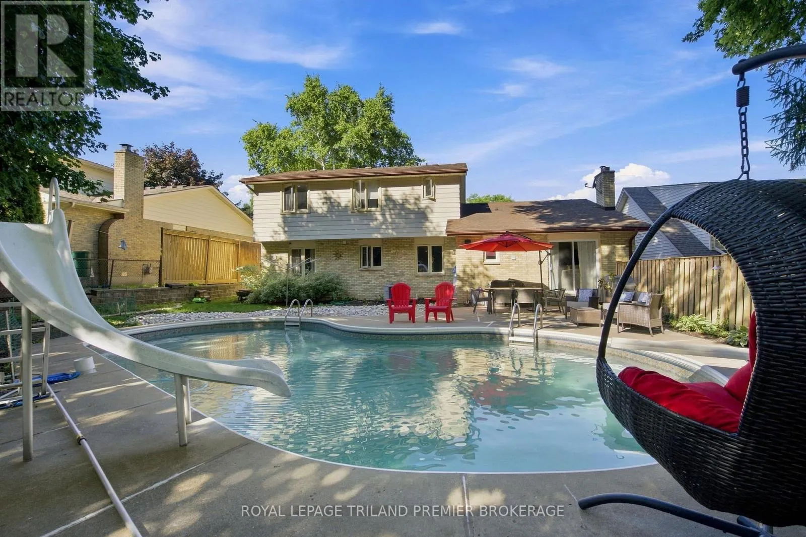 31 FOXCROFT CRESCENT