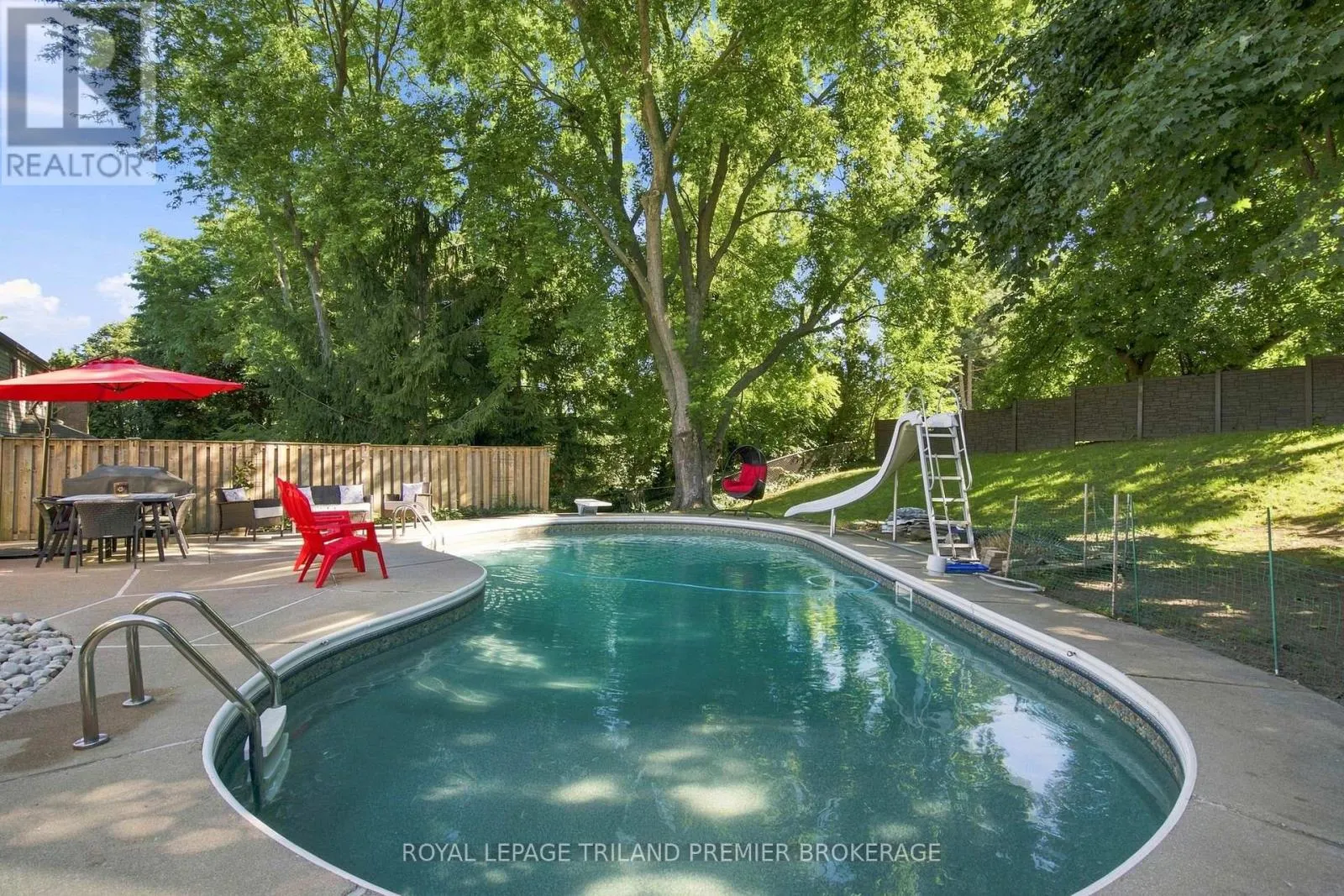 31 FOXCROFT CRESCENT