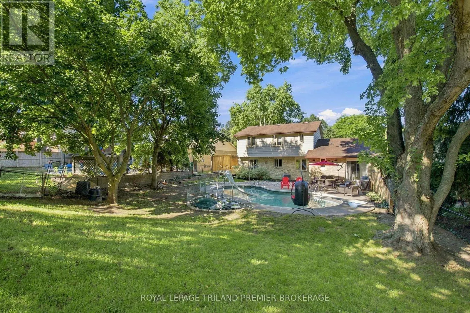 31 FOXCROFT CRESCENT