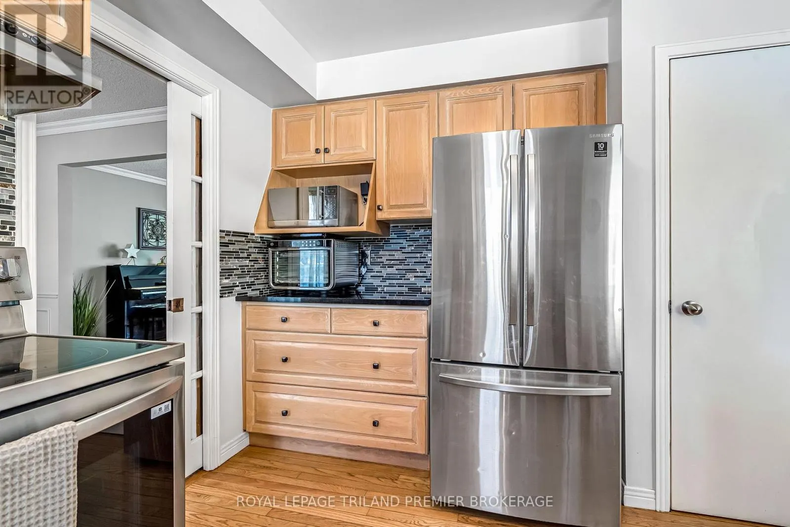 31 FOXCROFT CRESCENT