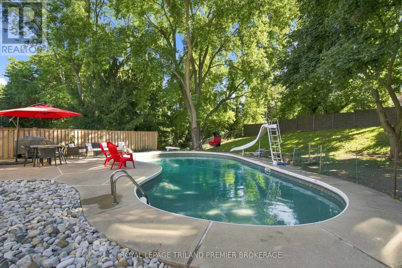 31 FOXCROFT CRESCENT
