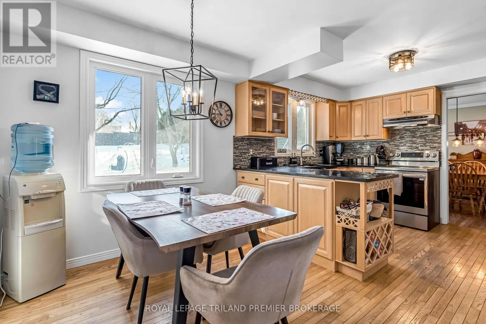 31 FOXCROFT CRESCENT