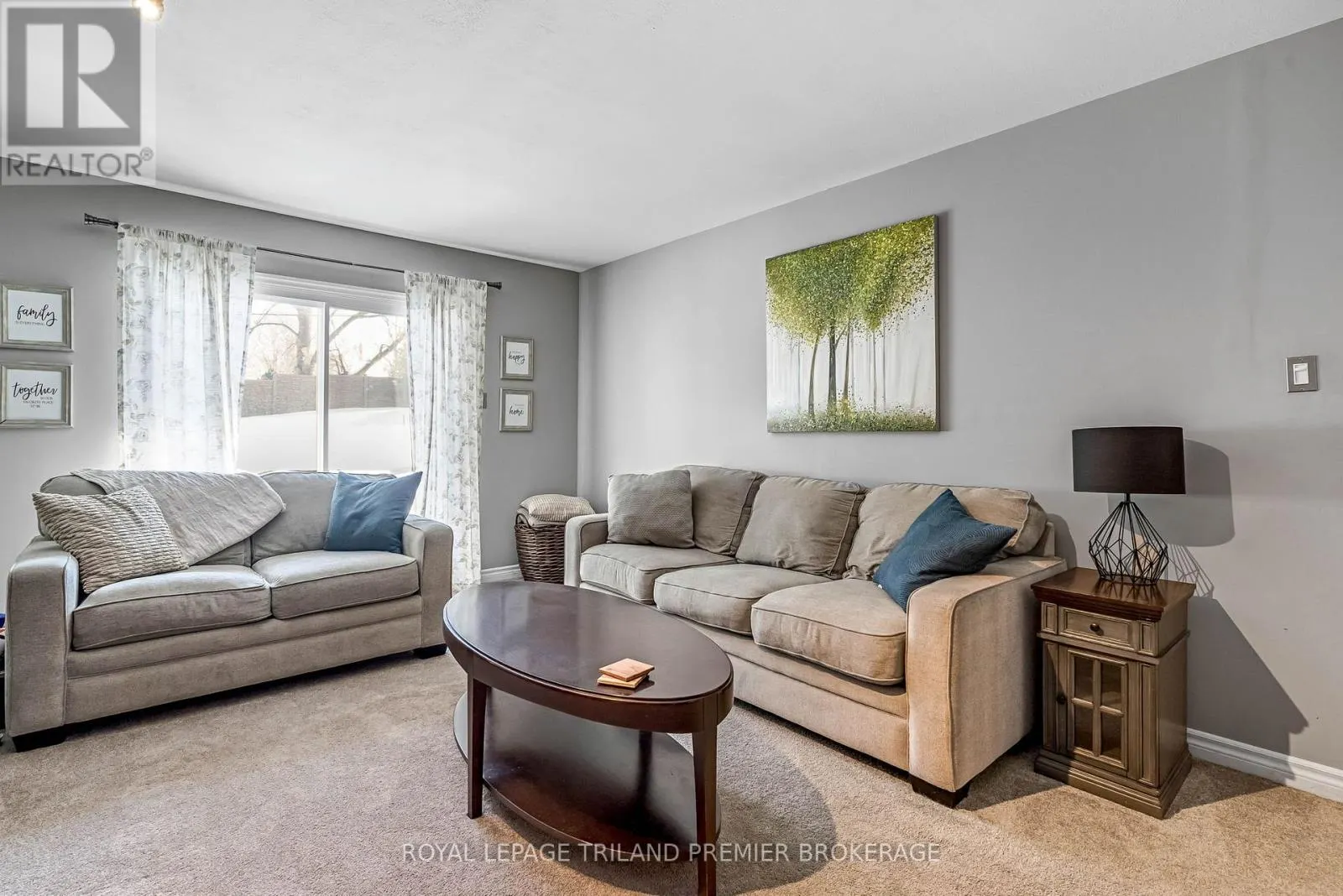 31 FOXCROFT CRESCENT