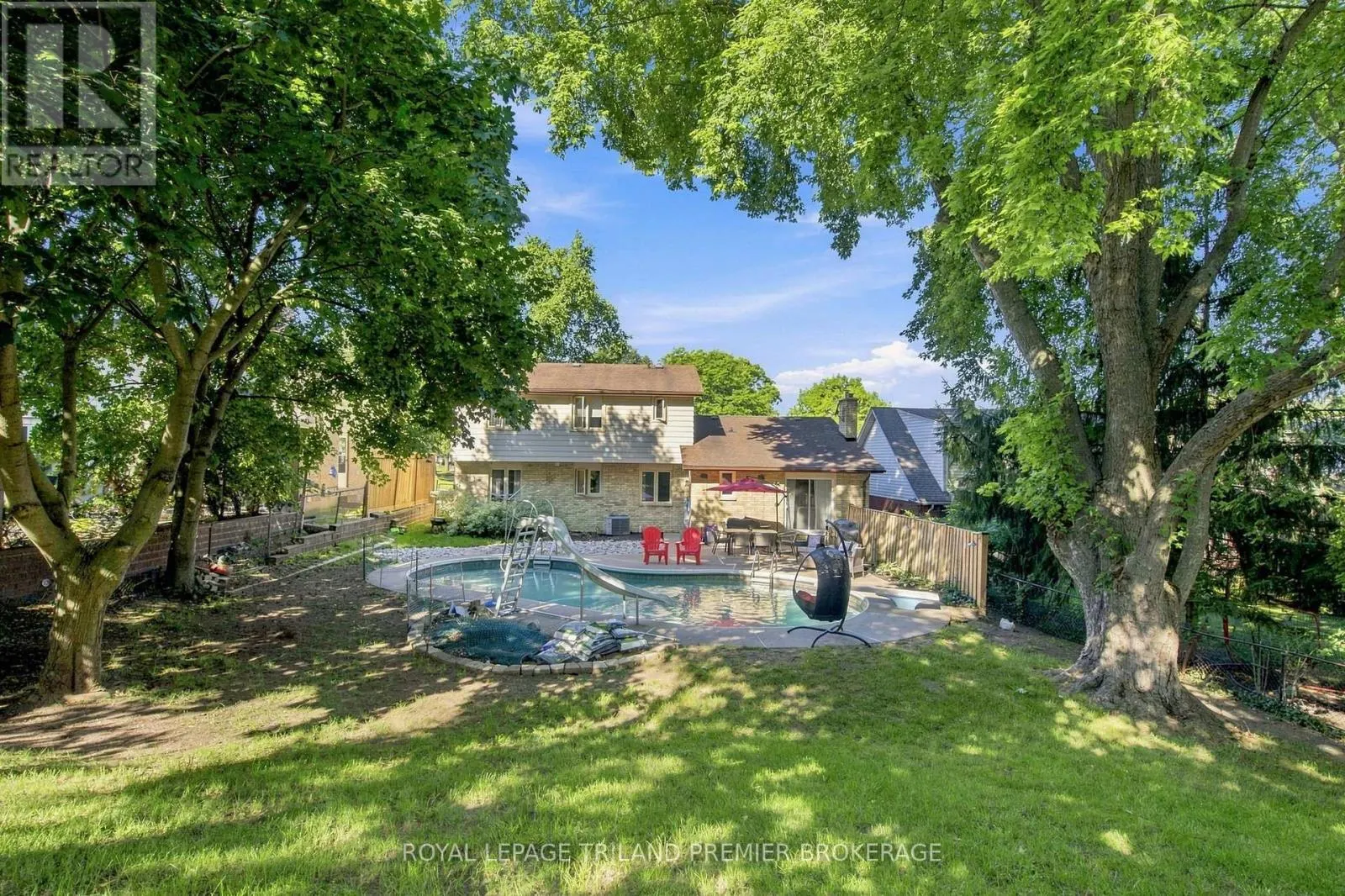 31 FOXCROFT CRESCENT