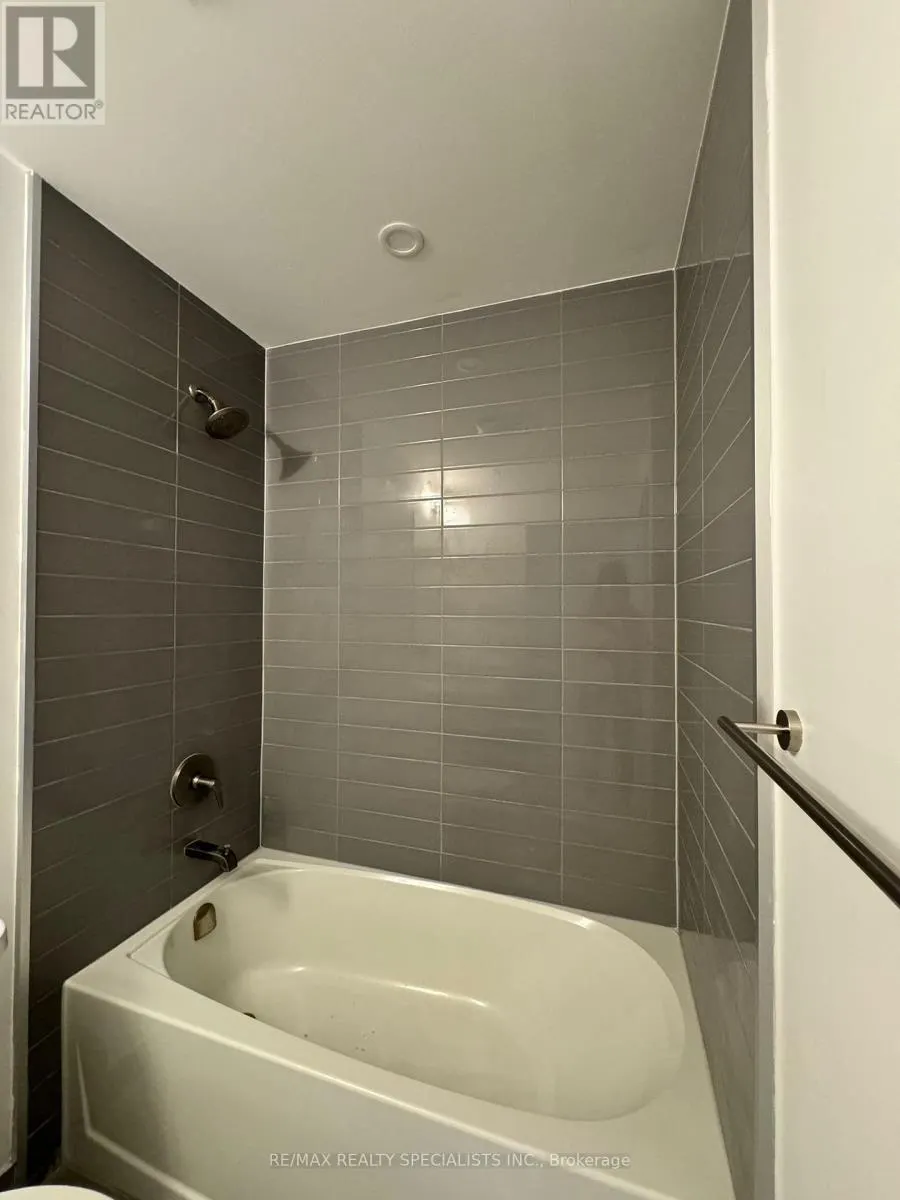 405 - 15 WELLINGTON STREET