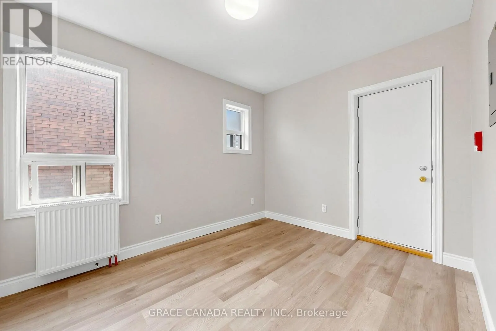 UNIT 8 - 71 SANFORD AVENUE S