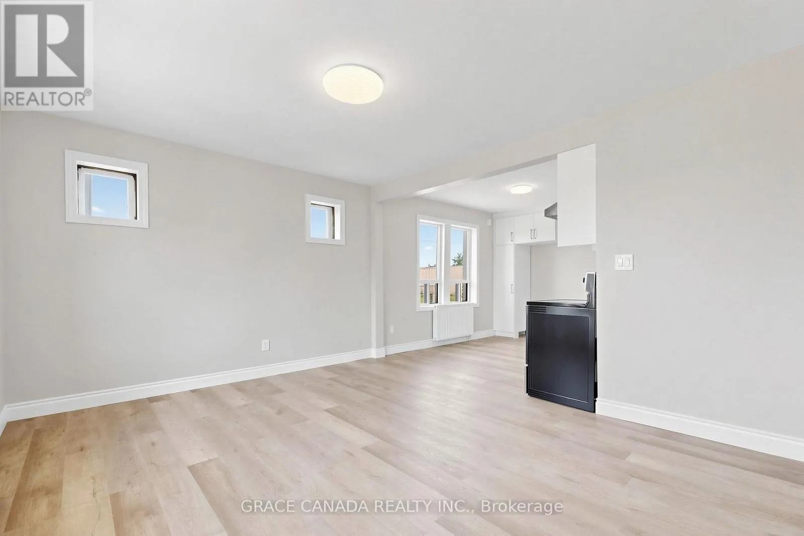 UNIT 8 - 71 SANFORD AVENUE S