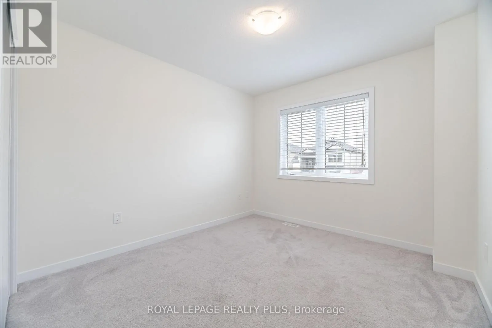 12 PAGEBROOK CRESCENT