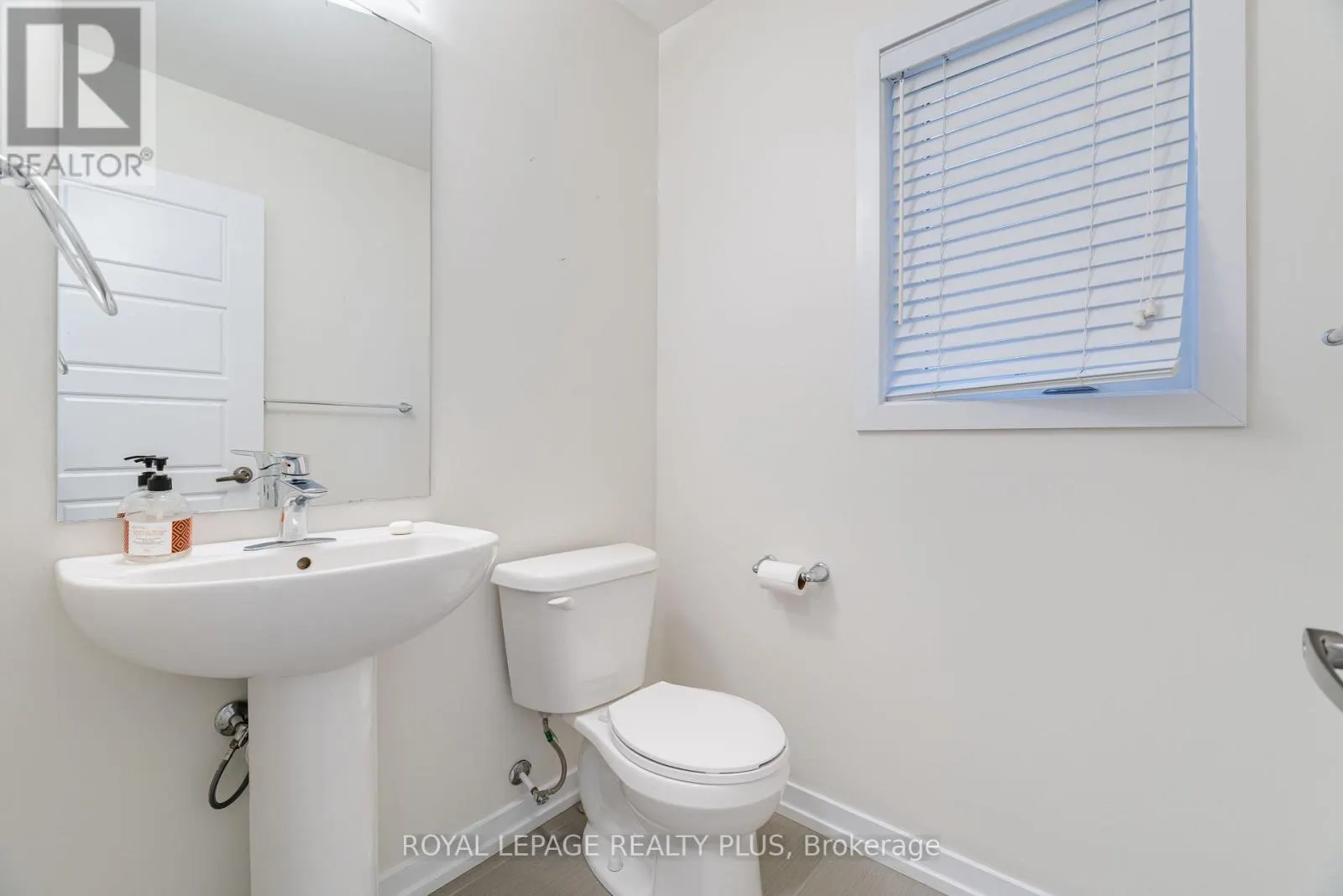 12 PAGEBROOK CRESCENT