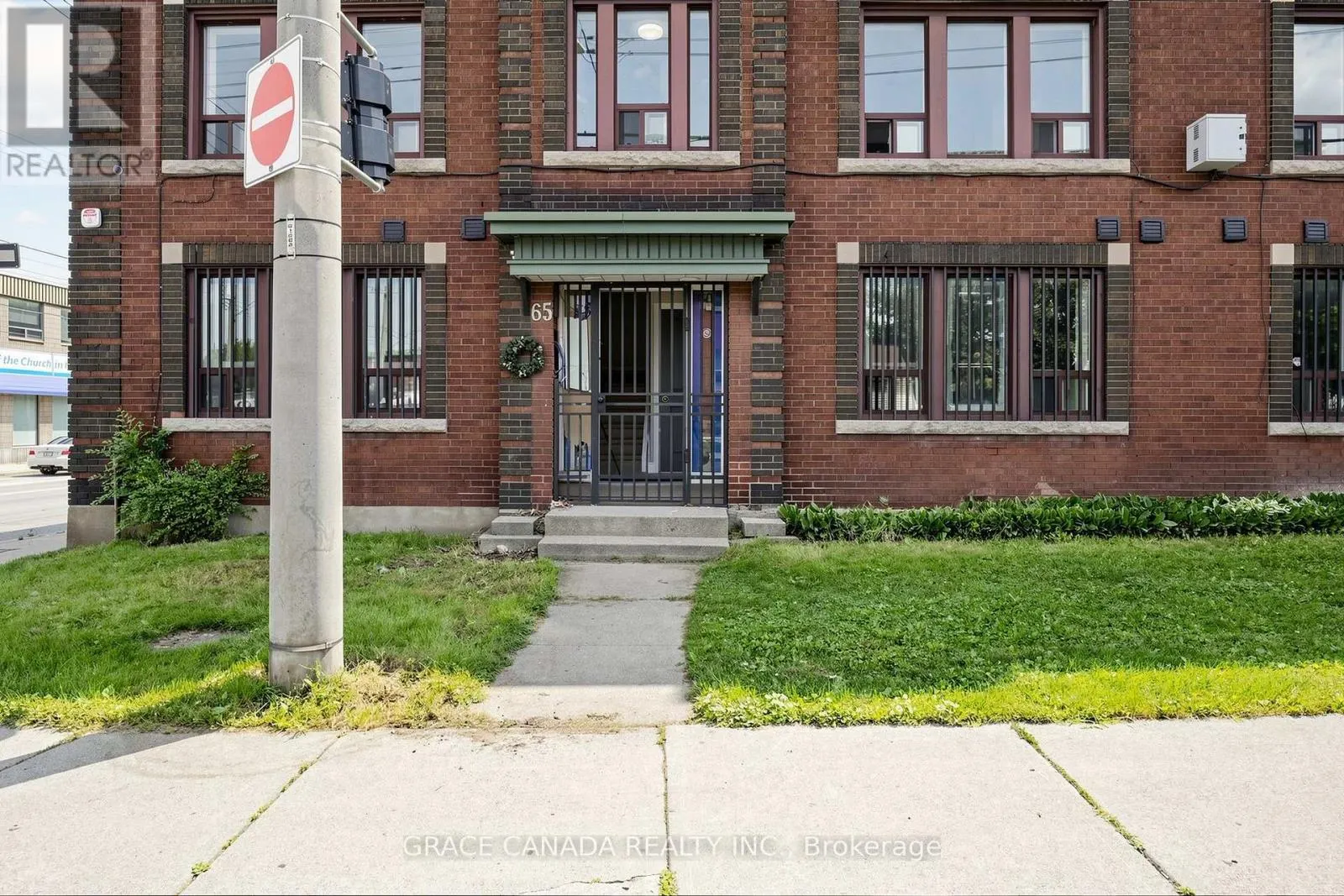 UNIT 9 - 71 SANFORD AVENUE S