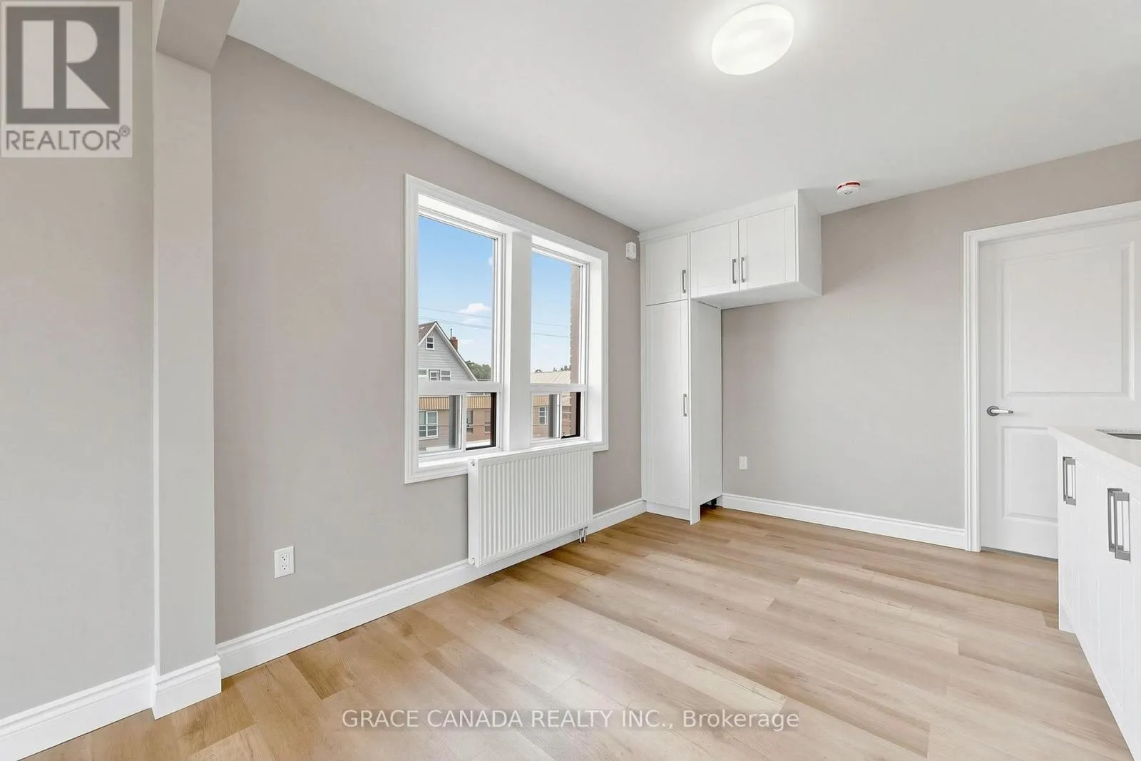 UNIT 9 - 71 SANFORD AVENUE S