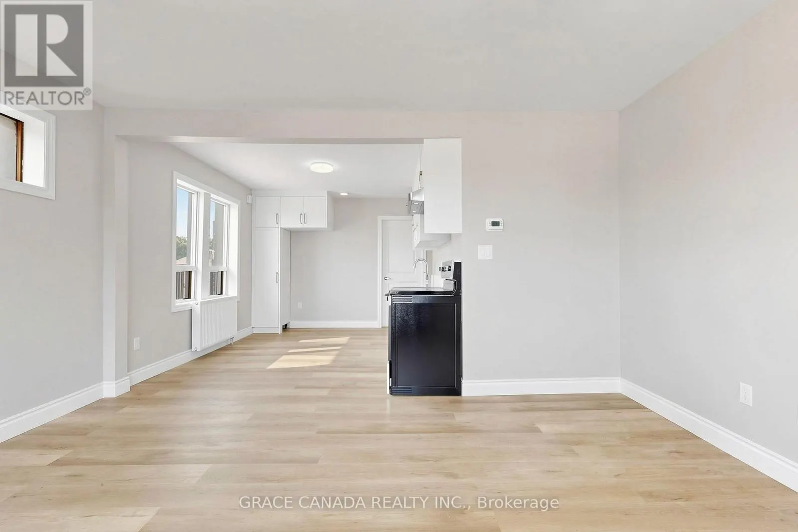 UNIT 9 - 71 SANFORD AVENUE S