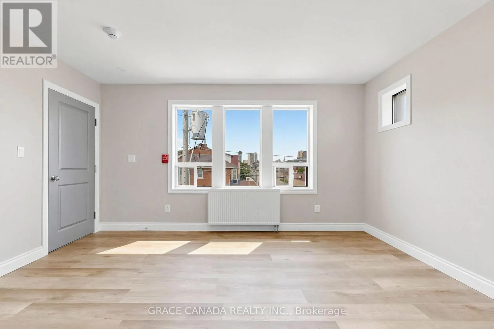 UNIT 9 - 71 SANFORD AVENUE S