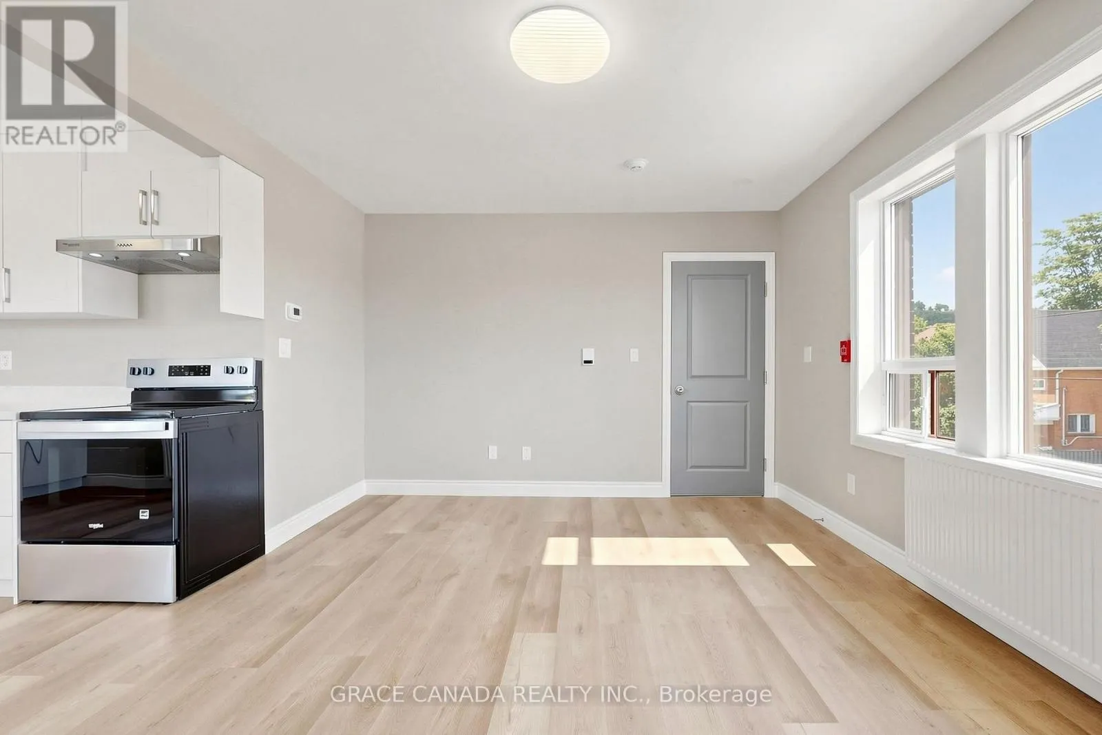 UNIT 9 - 71 SANFORD AVENUE S