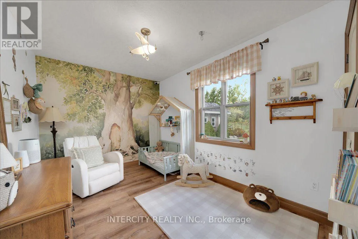 3 TORRANCE LANE