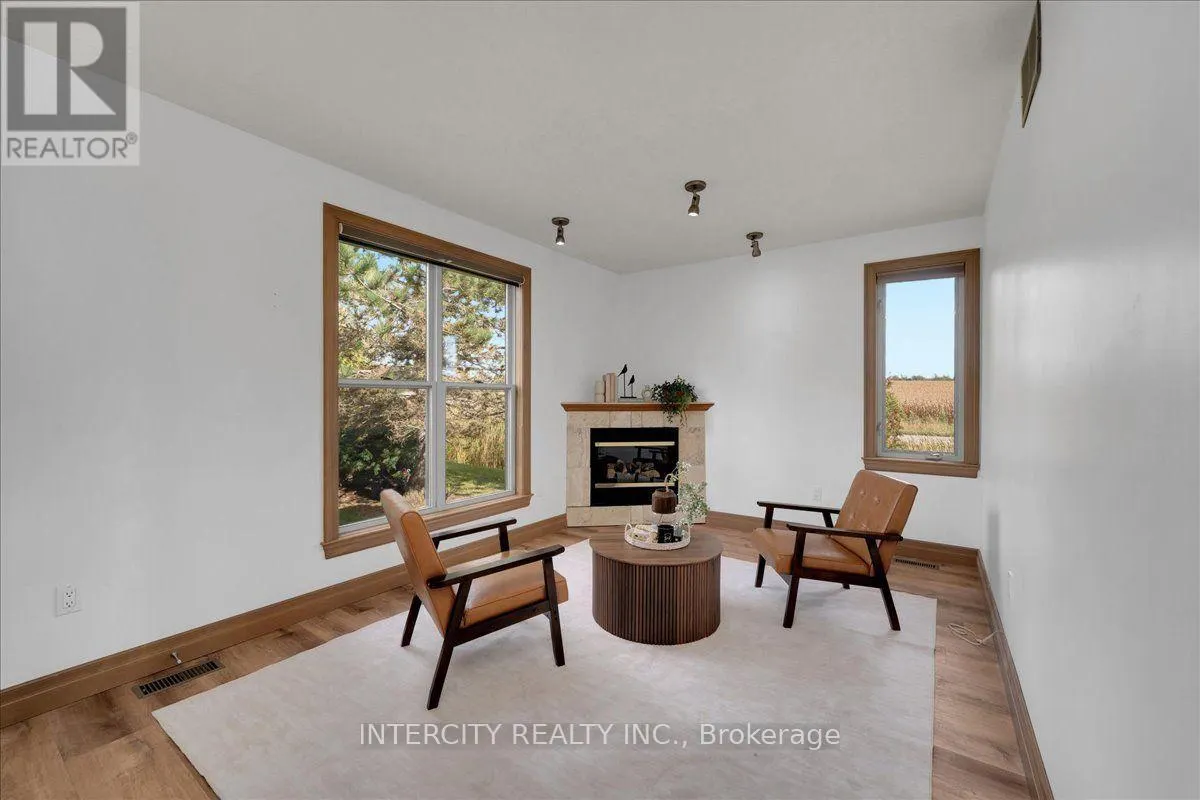 3 TORRANCE LANE