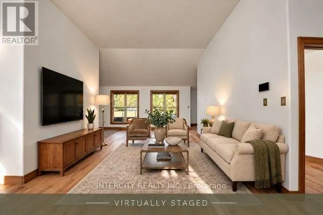 3 TORRANCE LANE