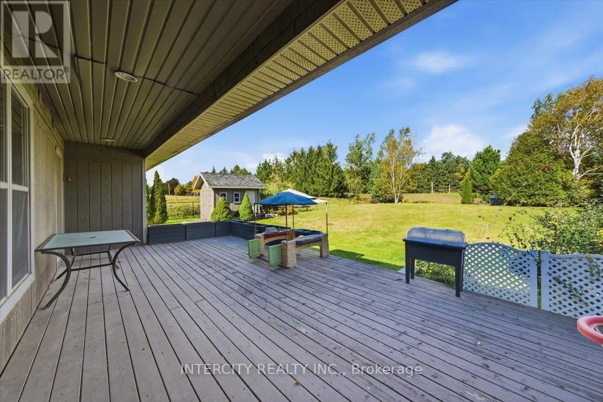 3 TORRANCE LANE