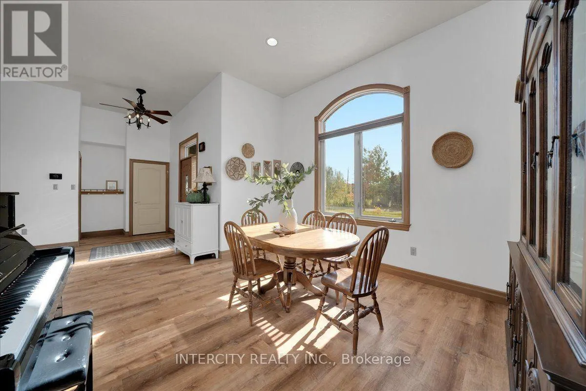 3 TORRANCE LANE