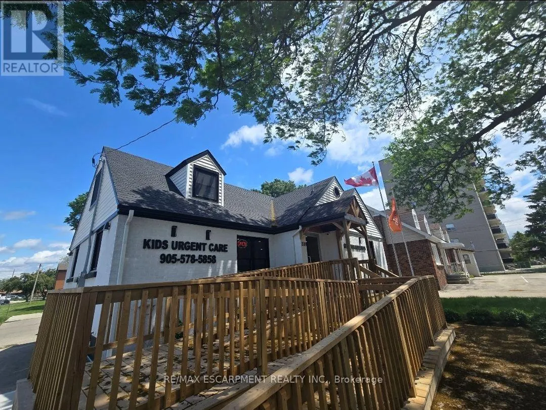 2 - 531 QUEENSTON ROAD