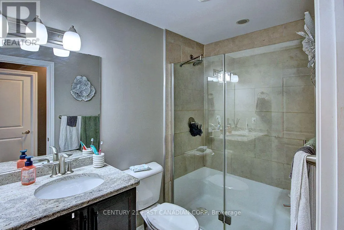 809 - 330 RIDOUT STREET N #809