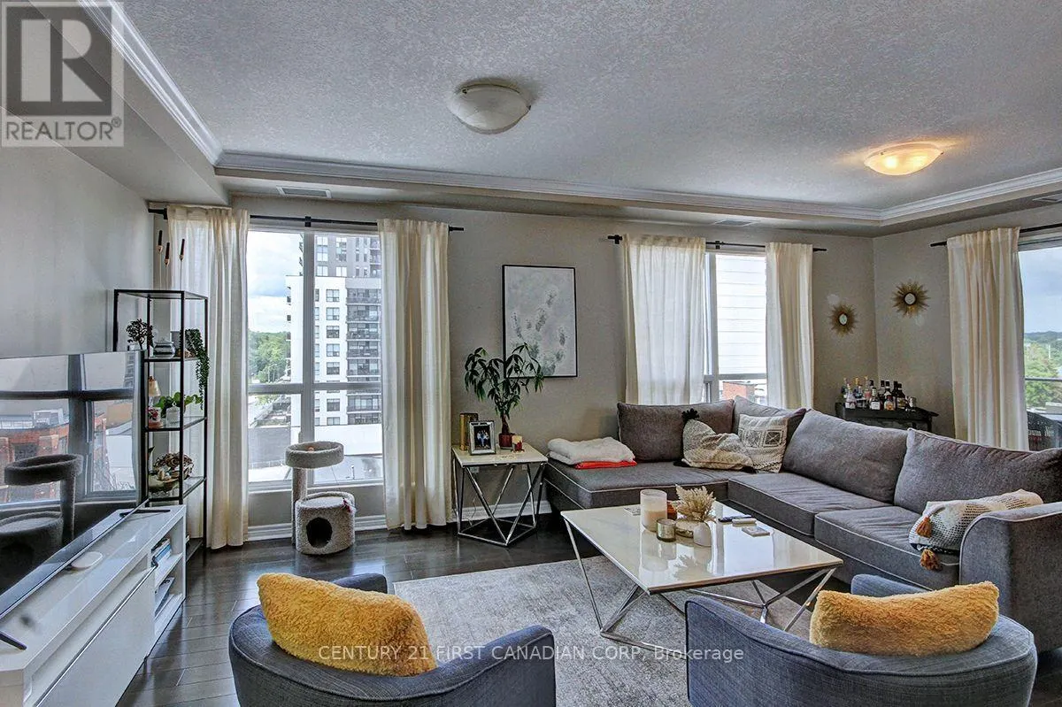 809 - 330 RIDOUT STREET N #809