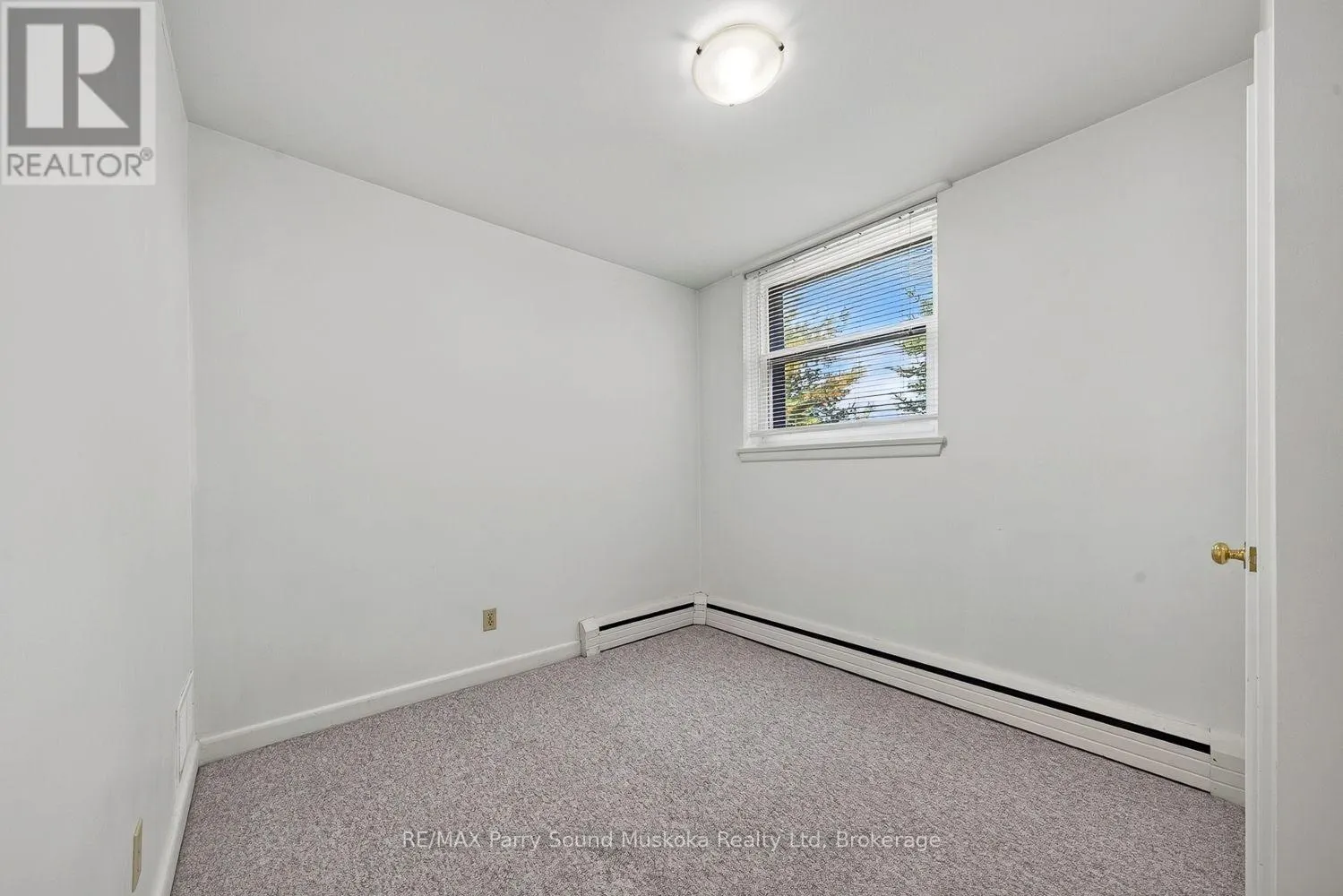 5 - 118 ISABELLA STREET #5