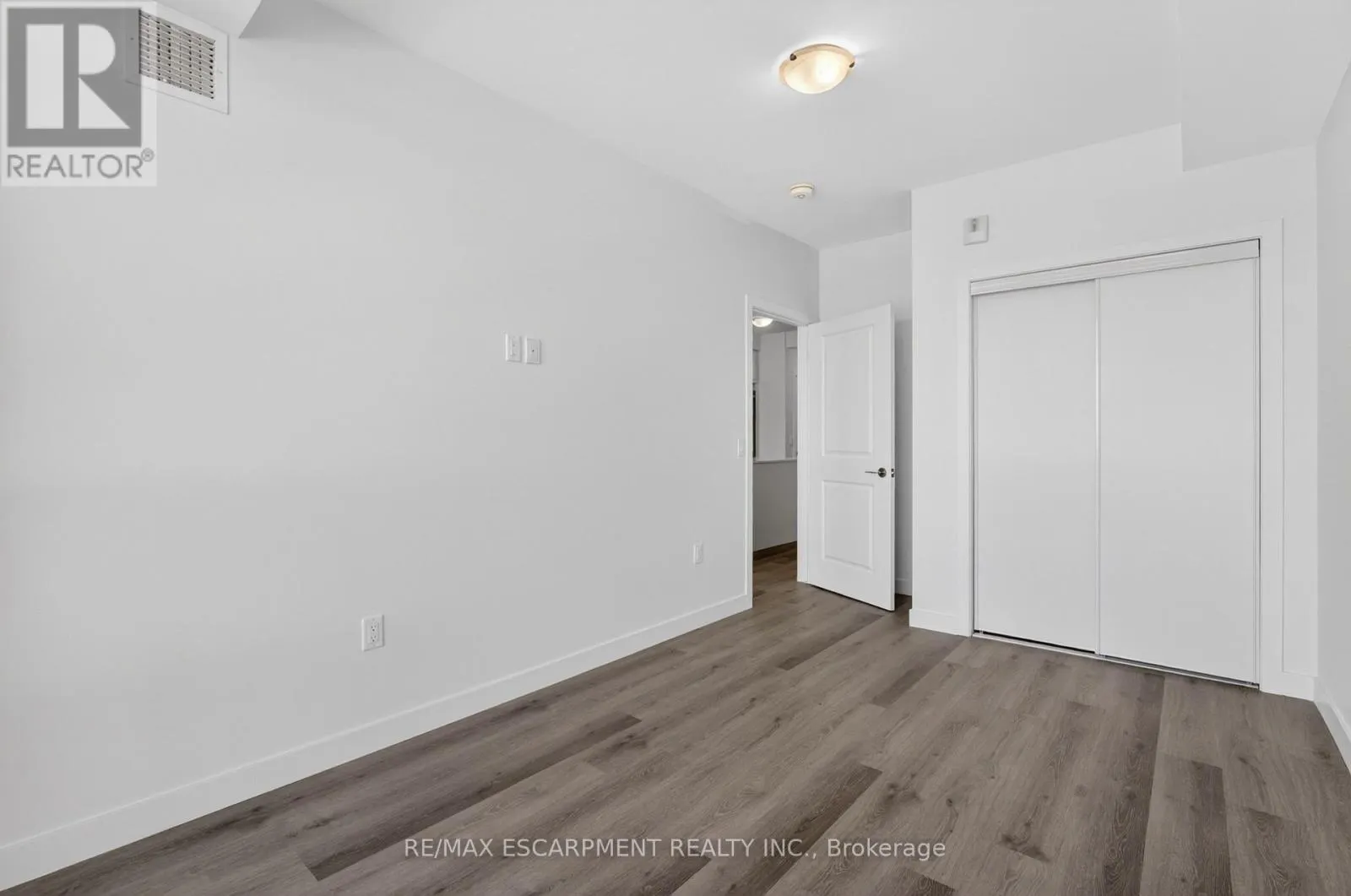 703 - 461 GREEN ROAD