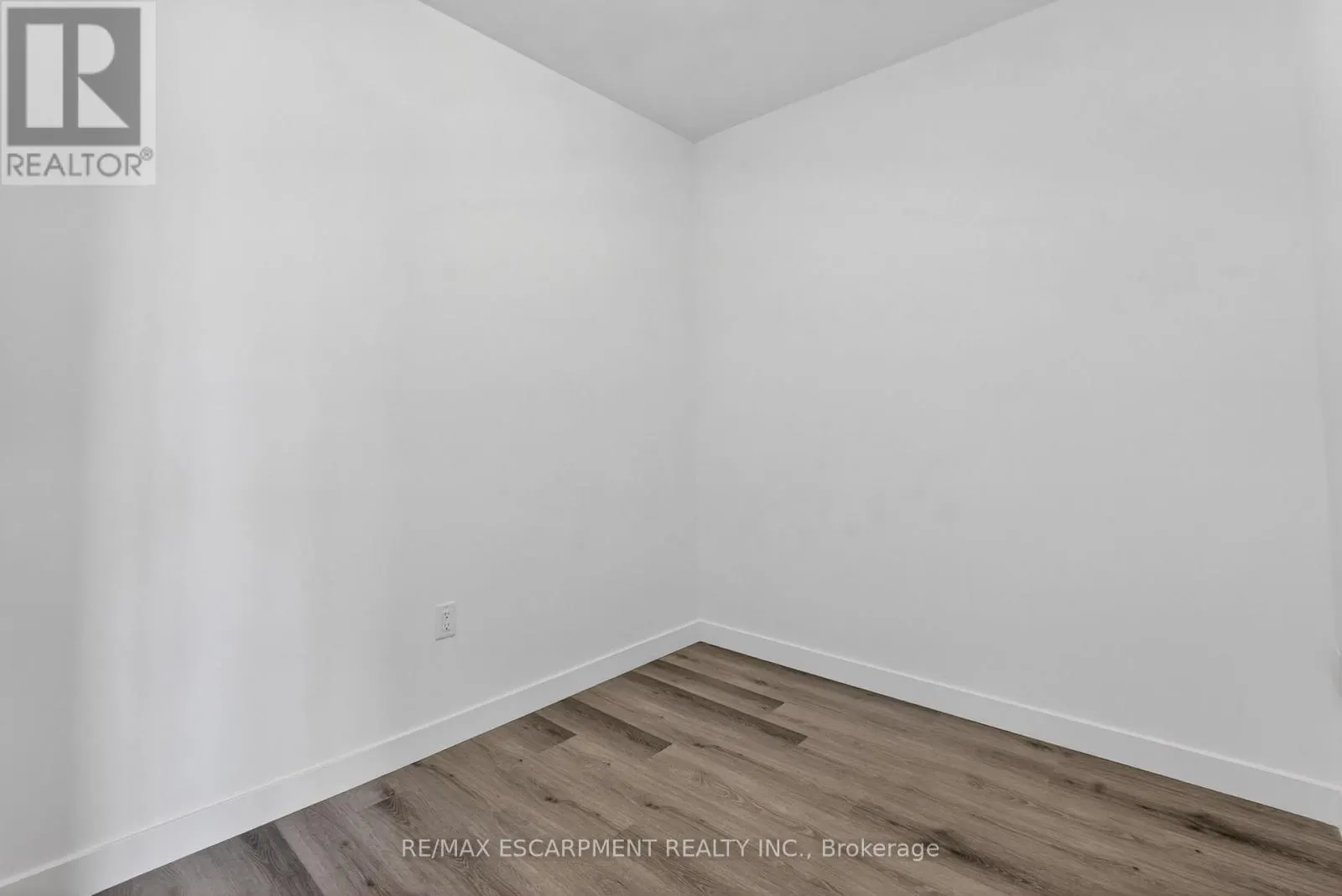 703 - 461 GREEN ROAD