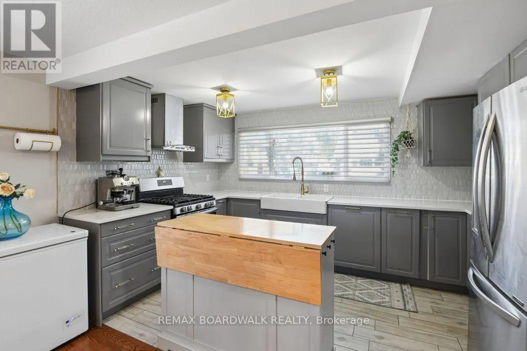 17 - 2296 ORIENT PARK DRIVE