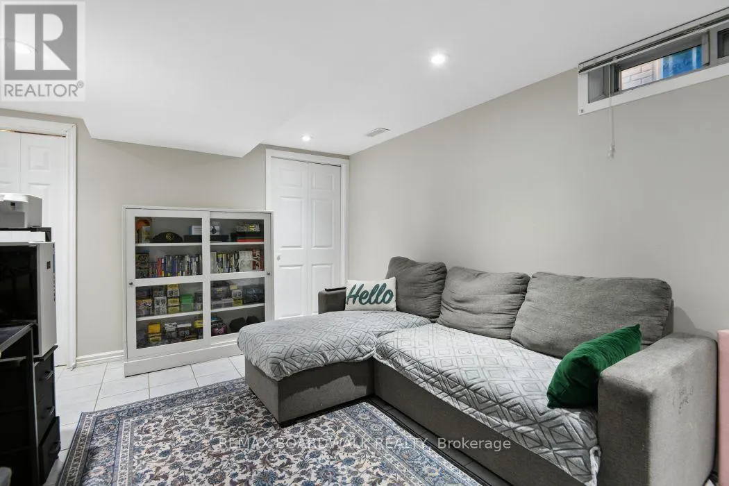 17 - 2296 ORIENT PARK DRIVE