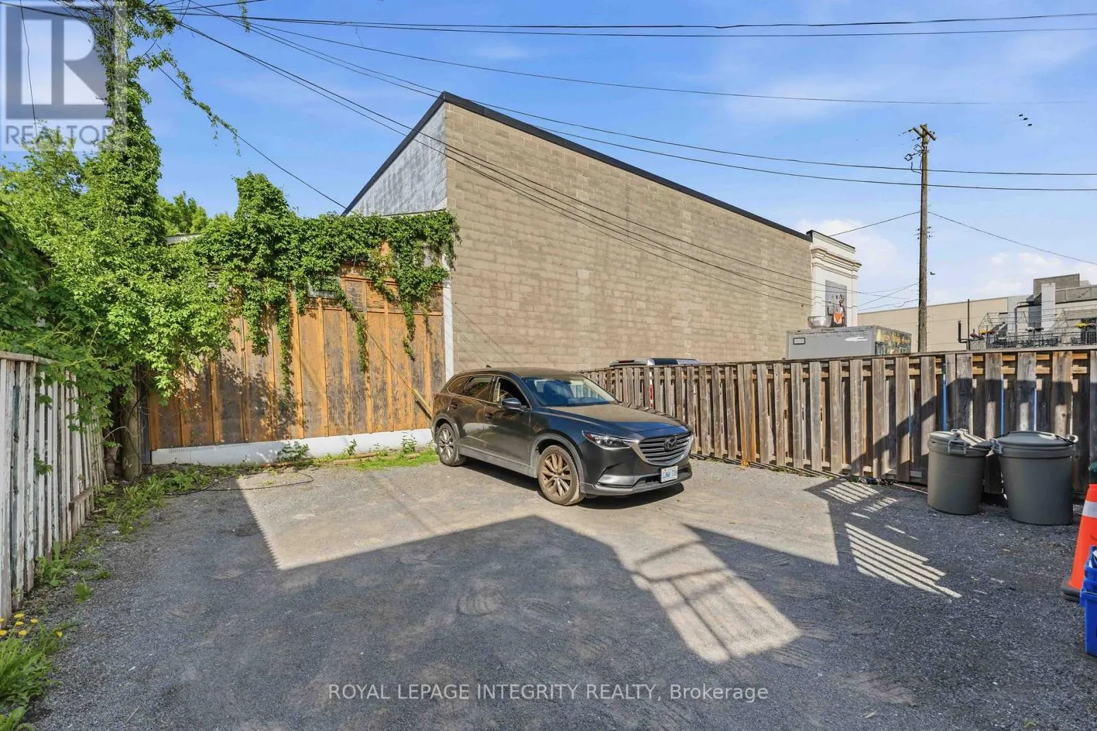 266 PRESTON STREET N