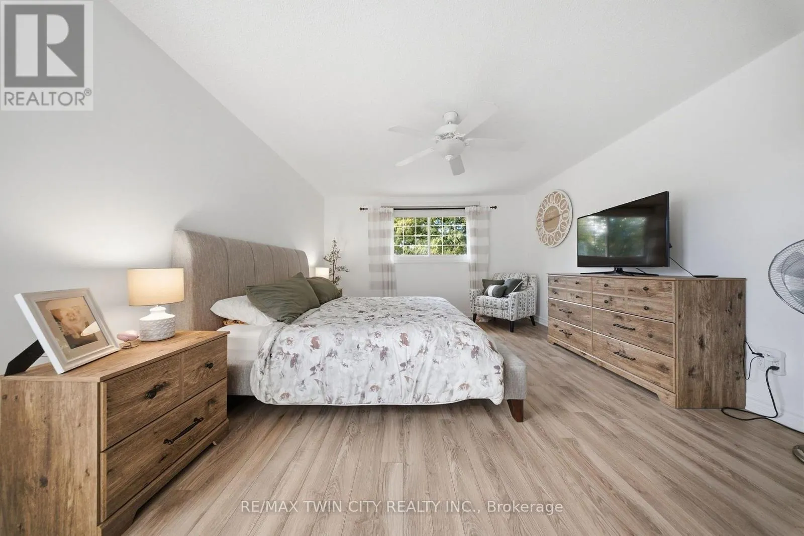 25 CEDARLAND DRIVE
